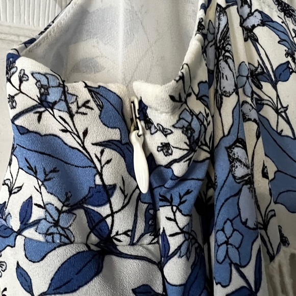 CeCe Summer dress spaghetti straps blue and white midi size 00 floral beach midi - Picture 10 of 15